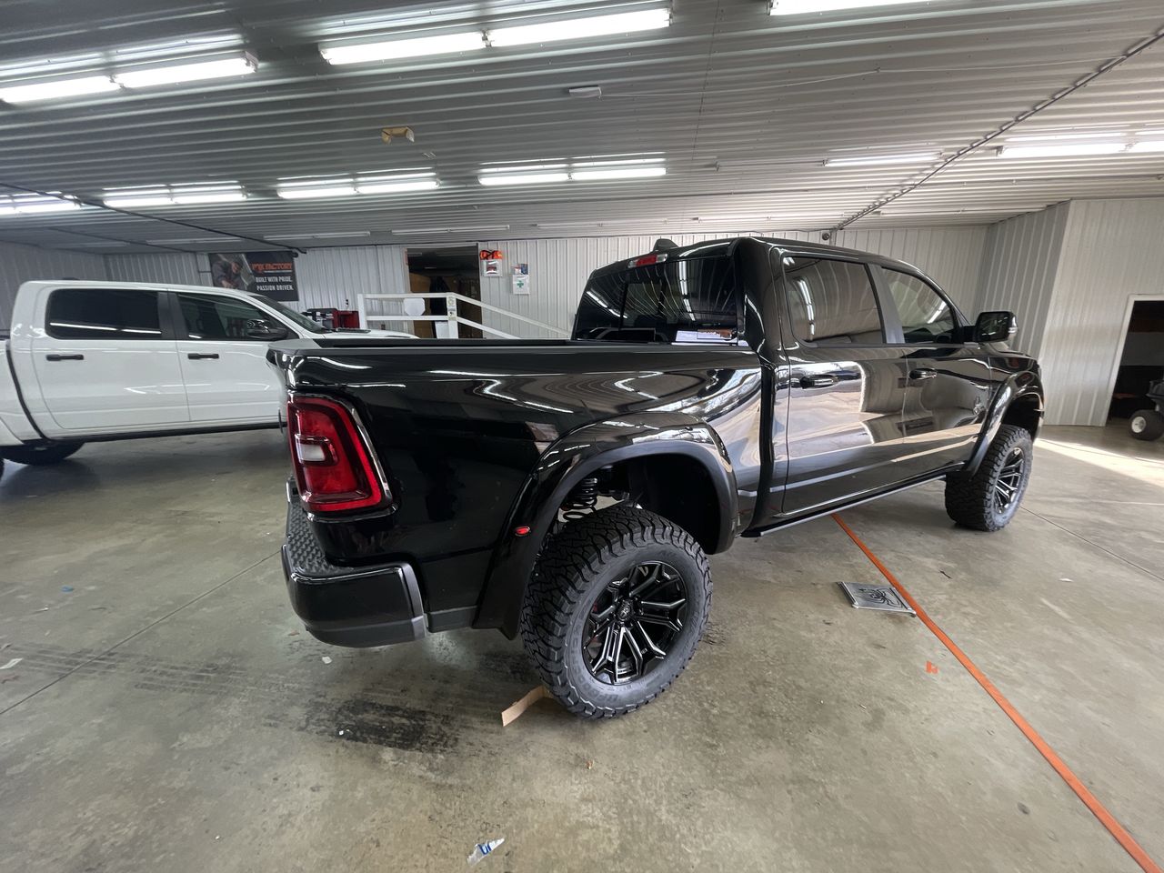 Vehicle Image 8