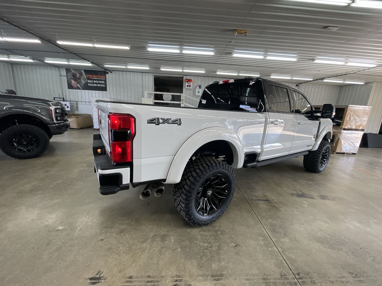 Vehicle Image 8