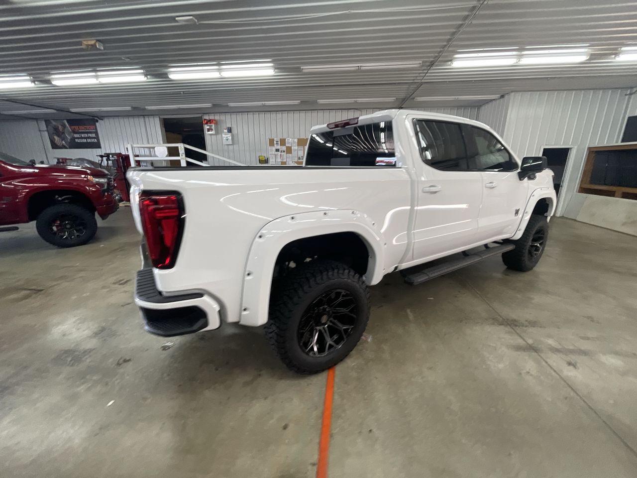 Vehicle Image 8