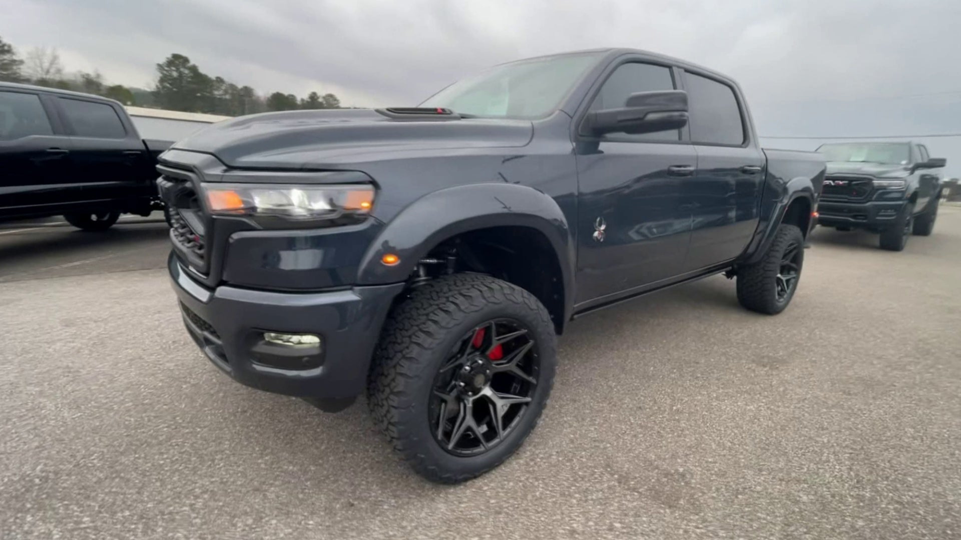 Vehicle Image 4