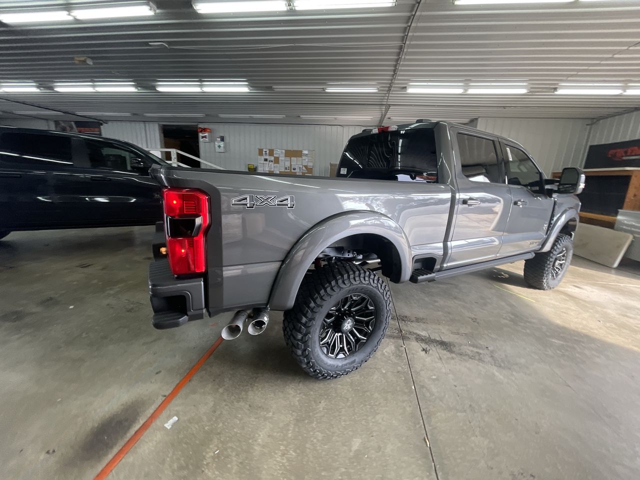 Vehicle Image 8