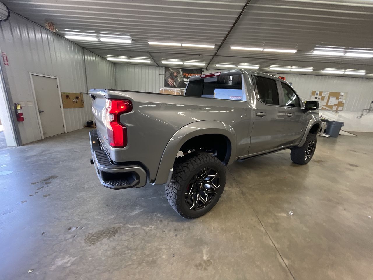 Vehicle Image 8