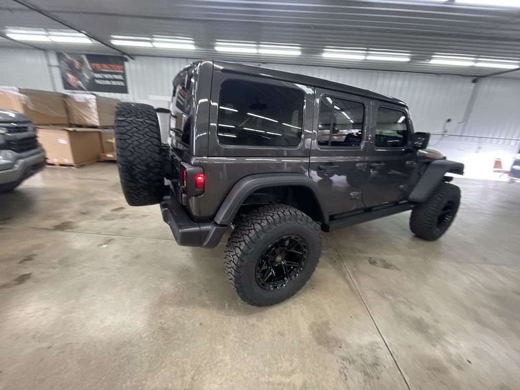 Vehicle Image 8