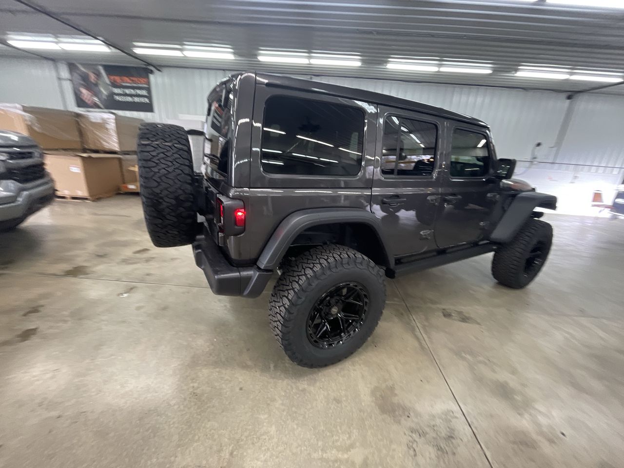 Vehicle Image 8