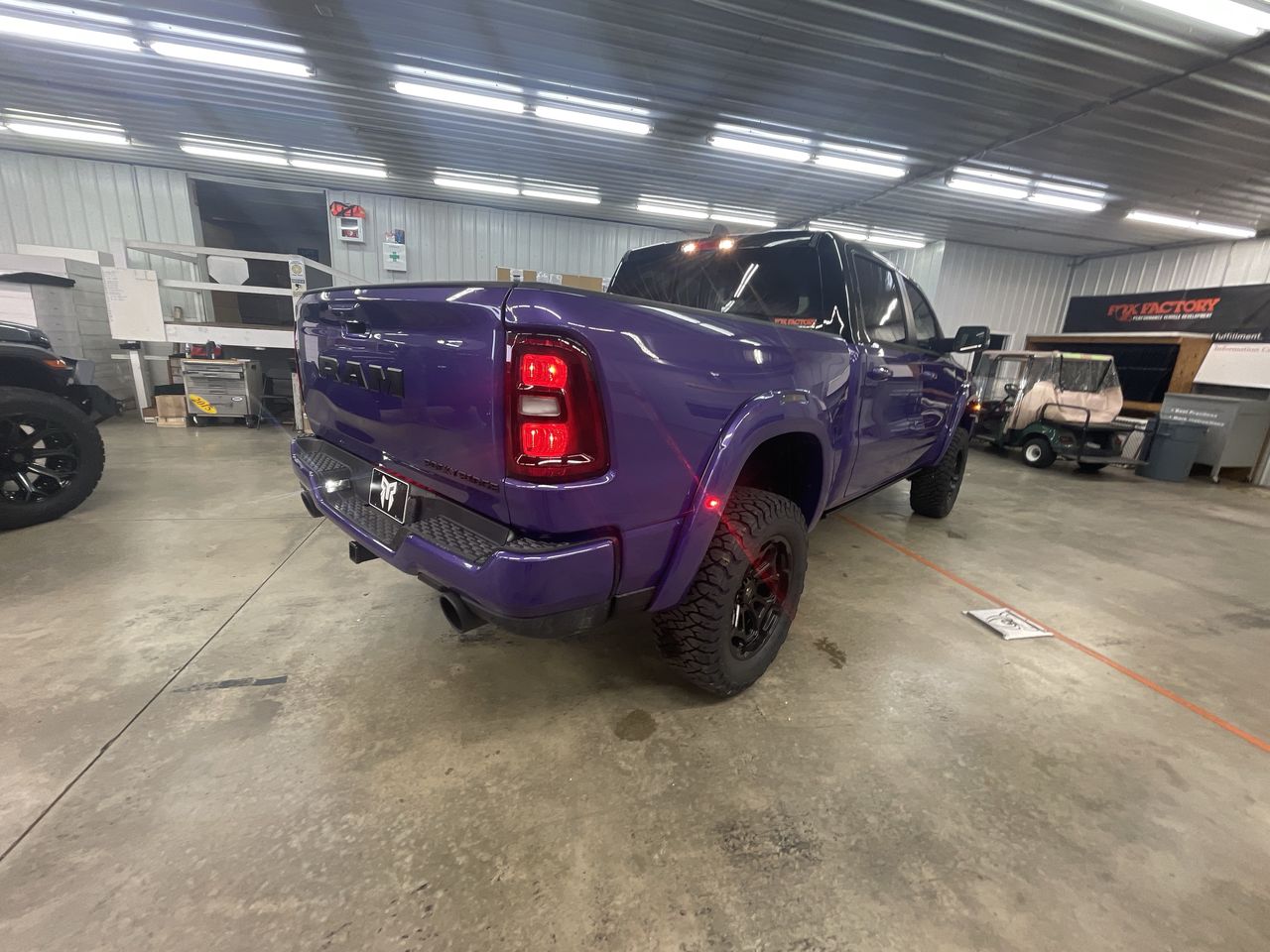 Vehicle Image 8