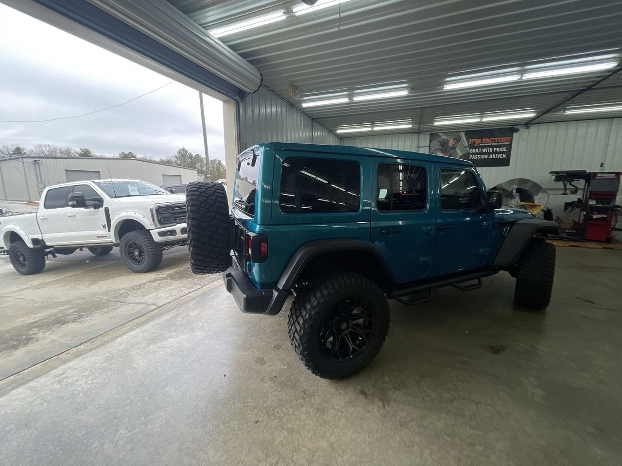 Vehicle Image 8