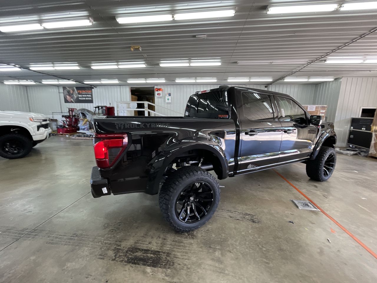 Vehicle Image 7