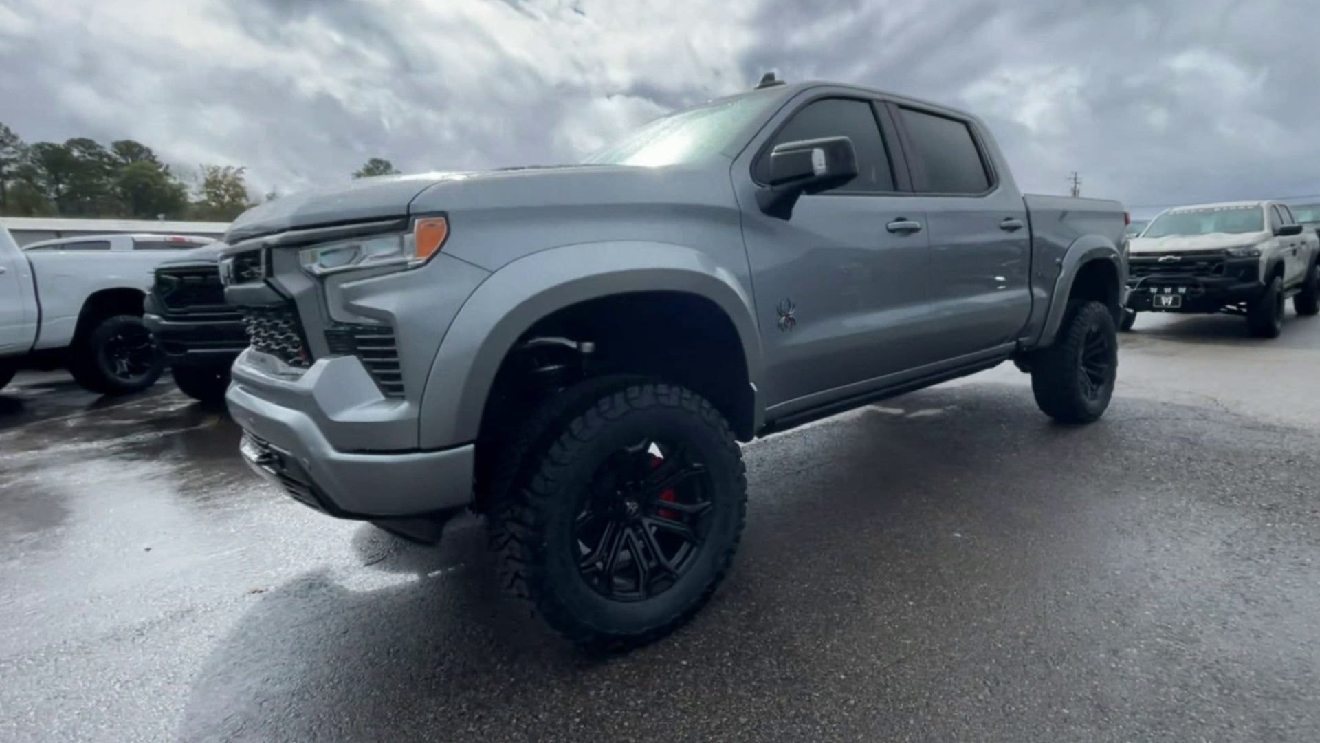 Vehicle Image 4