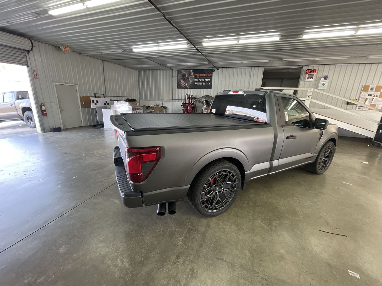 Vehicle Image 8