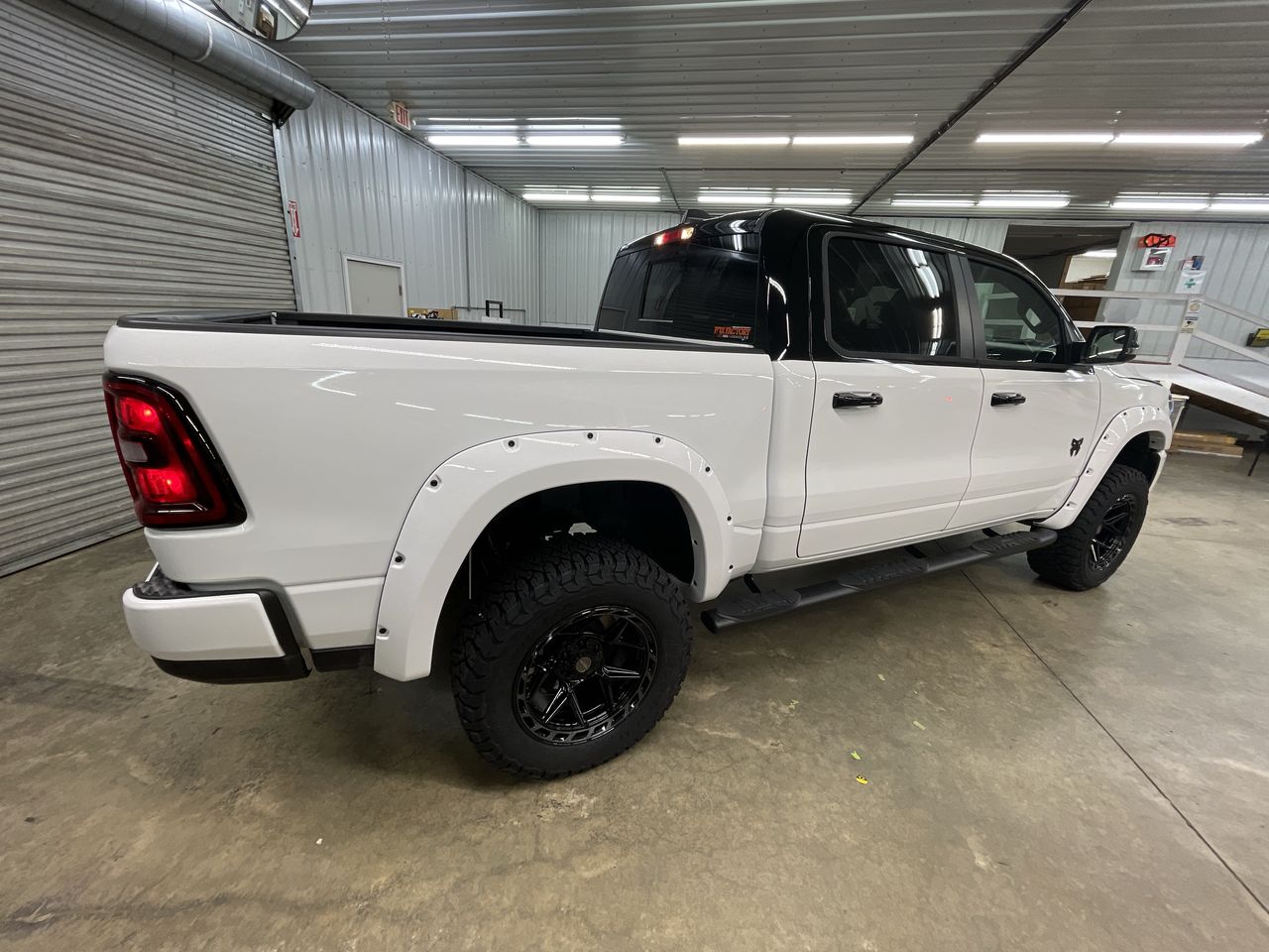 Vehicle Image 8
