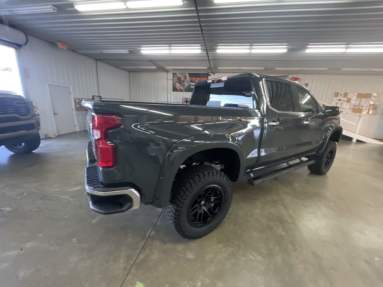 Vehicle Image 7