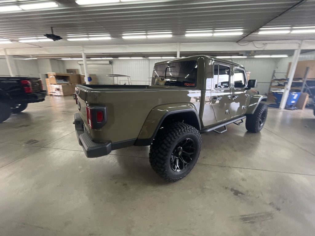 Vehicle Image 8