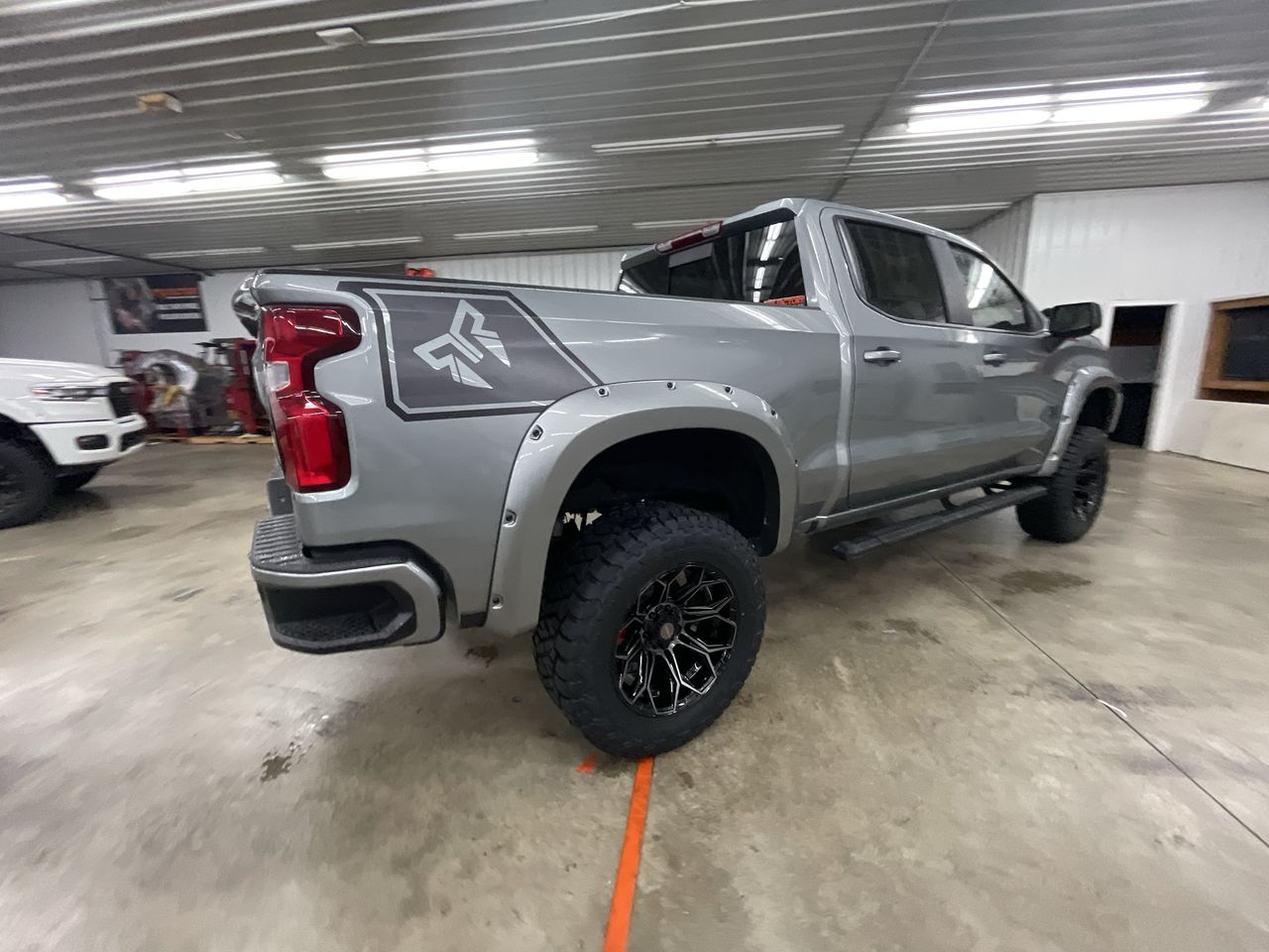 Vehicle Image 8