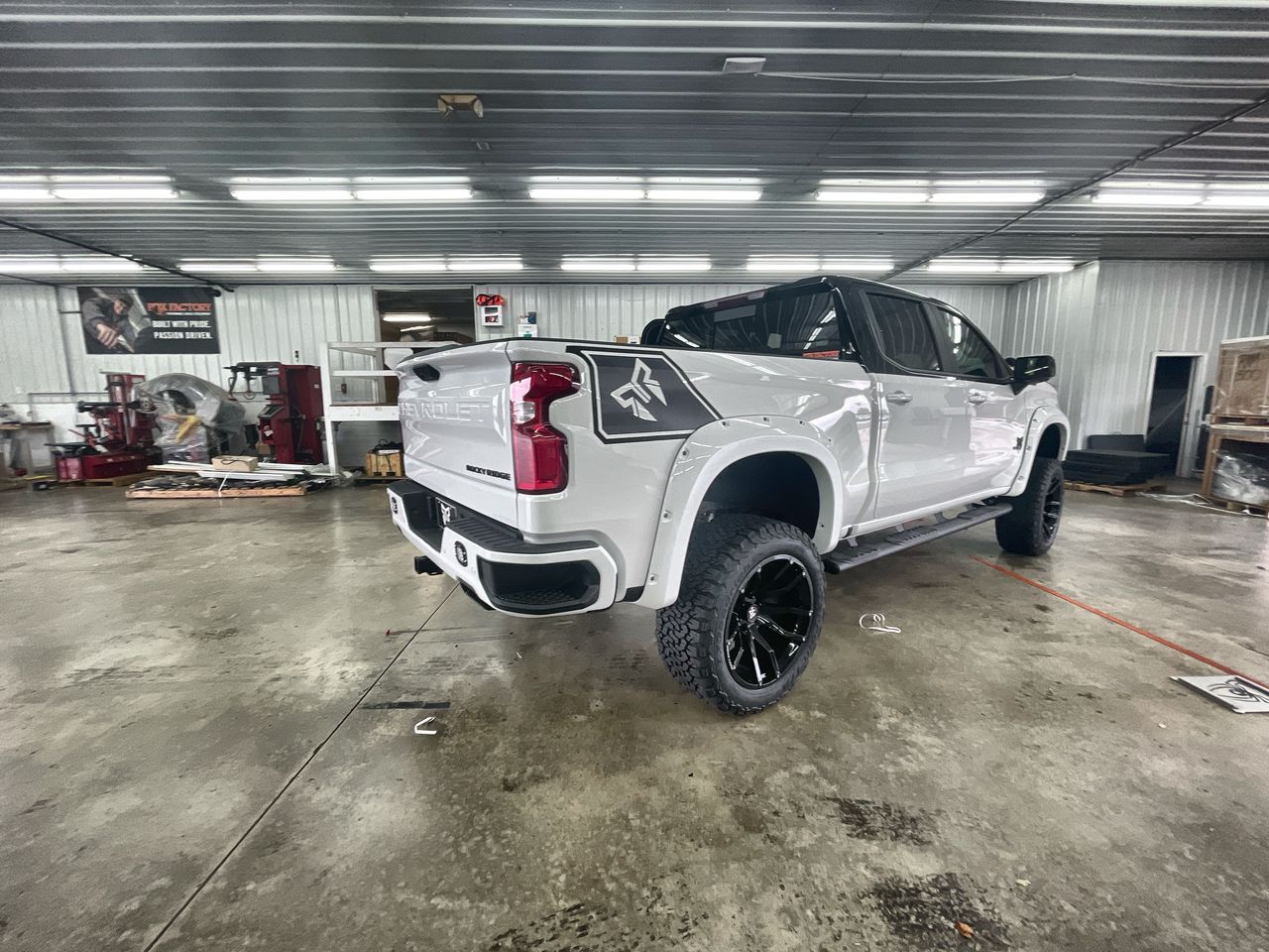 Vehicle Image 8
