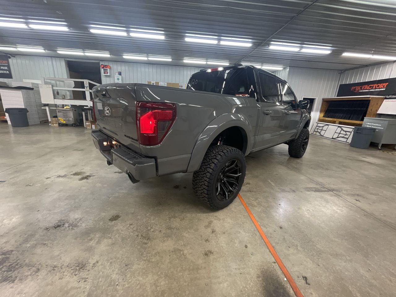 Vehicle Image 8
