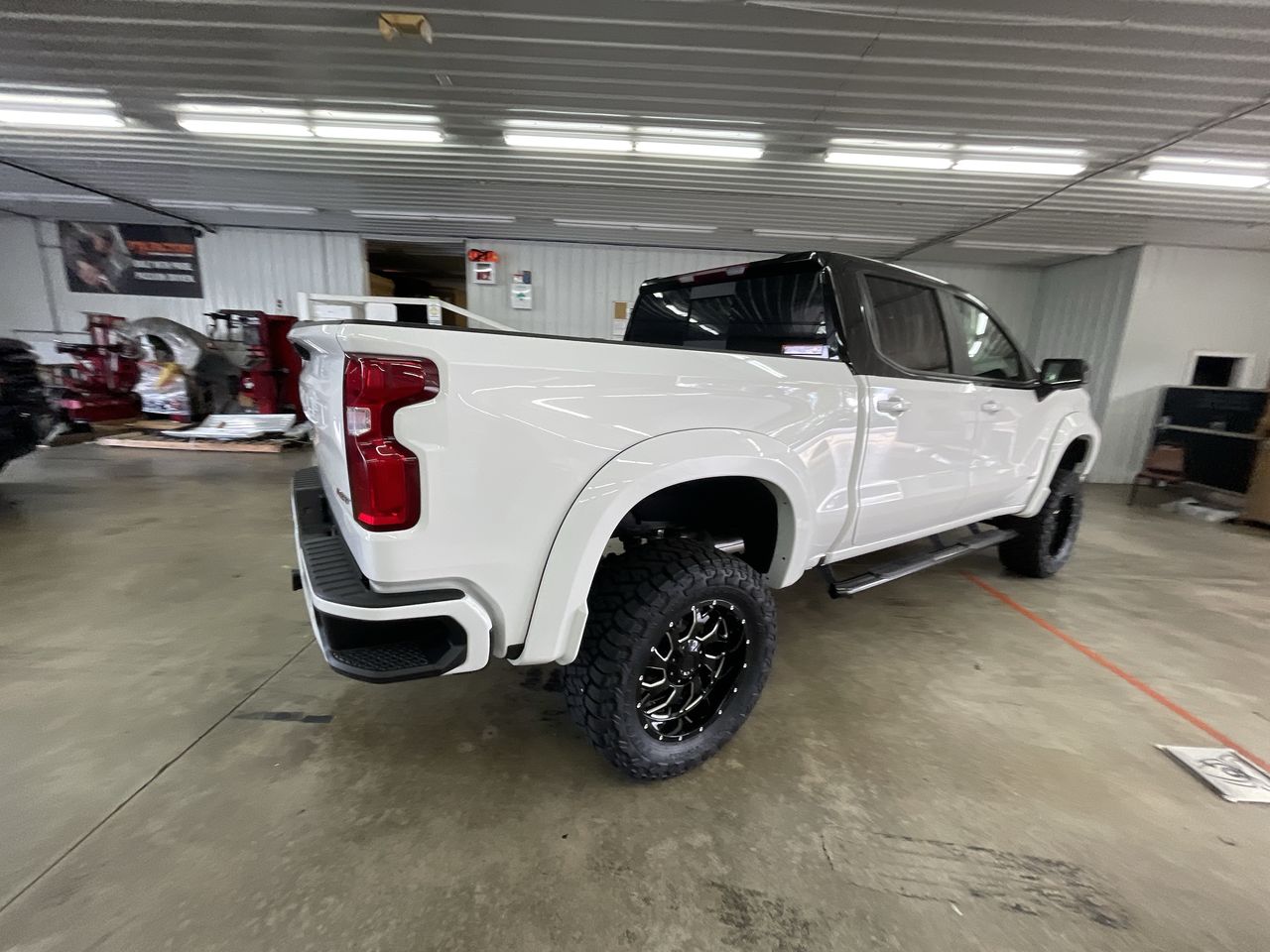 Vehicle Image 8