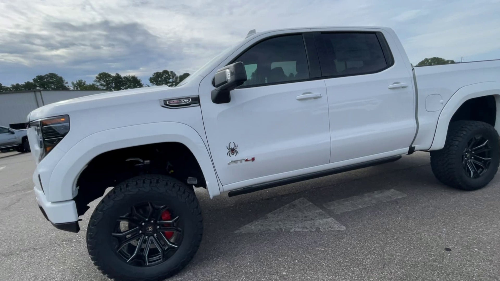Vehicle Image 4