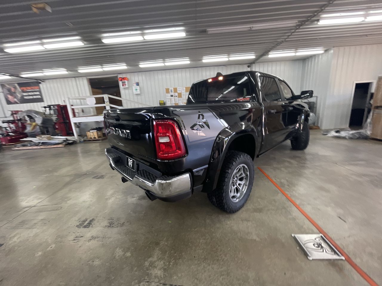 Vehicle Image 7