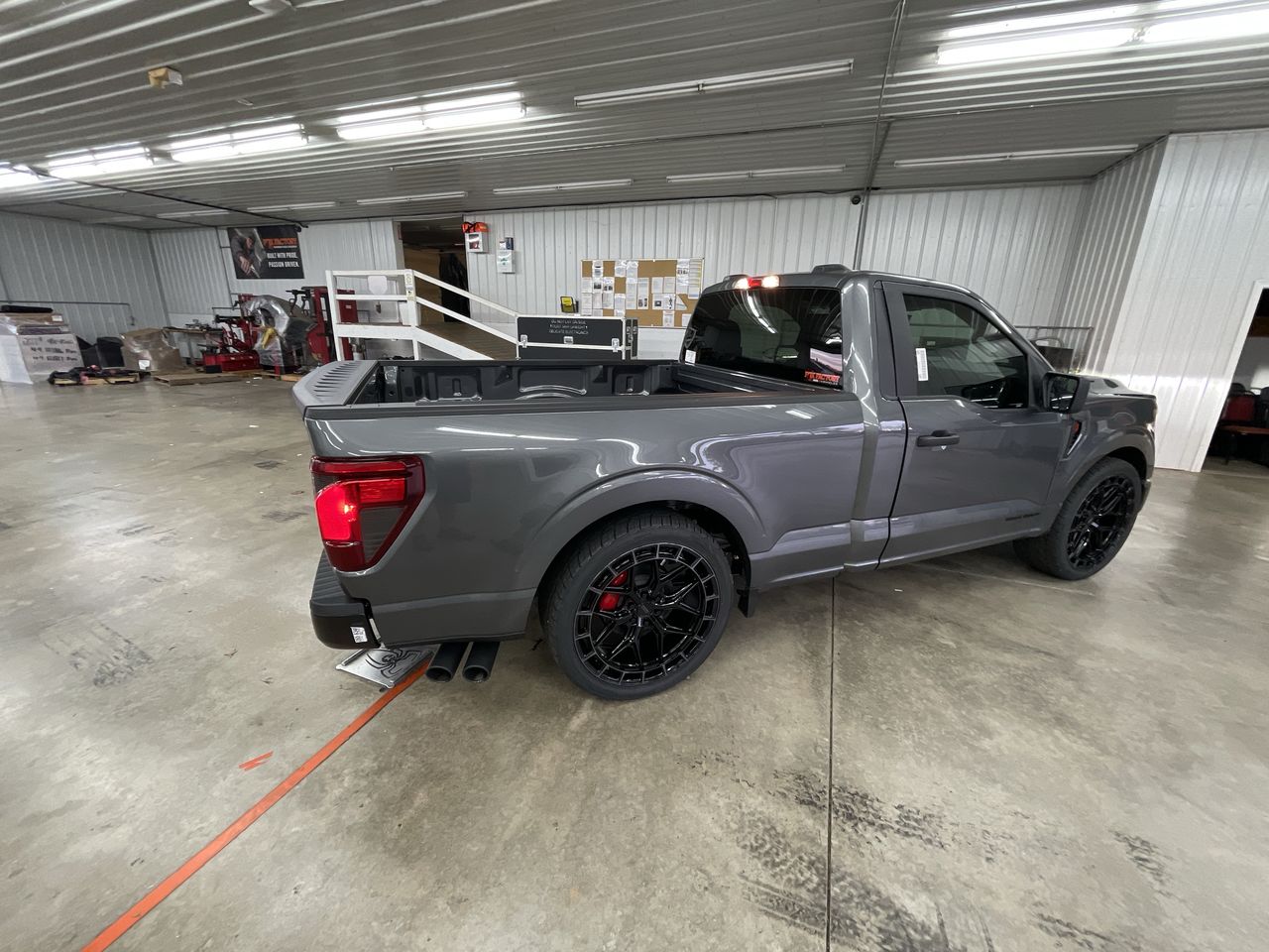 Vehicle Image 8