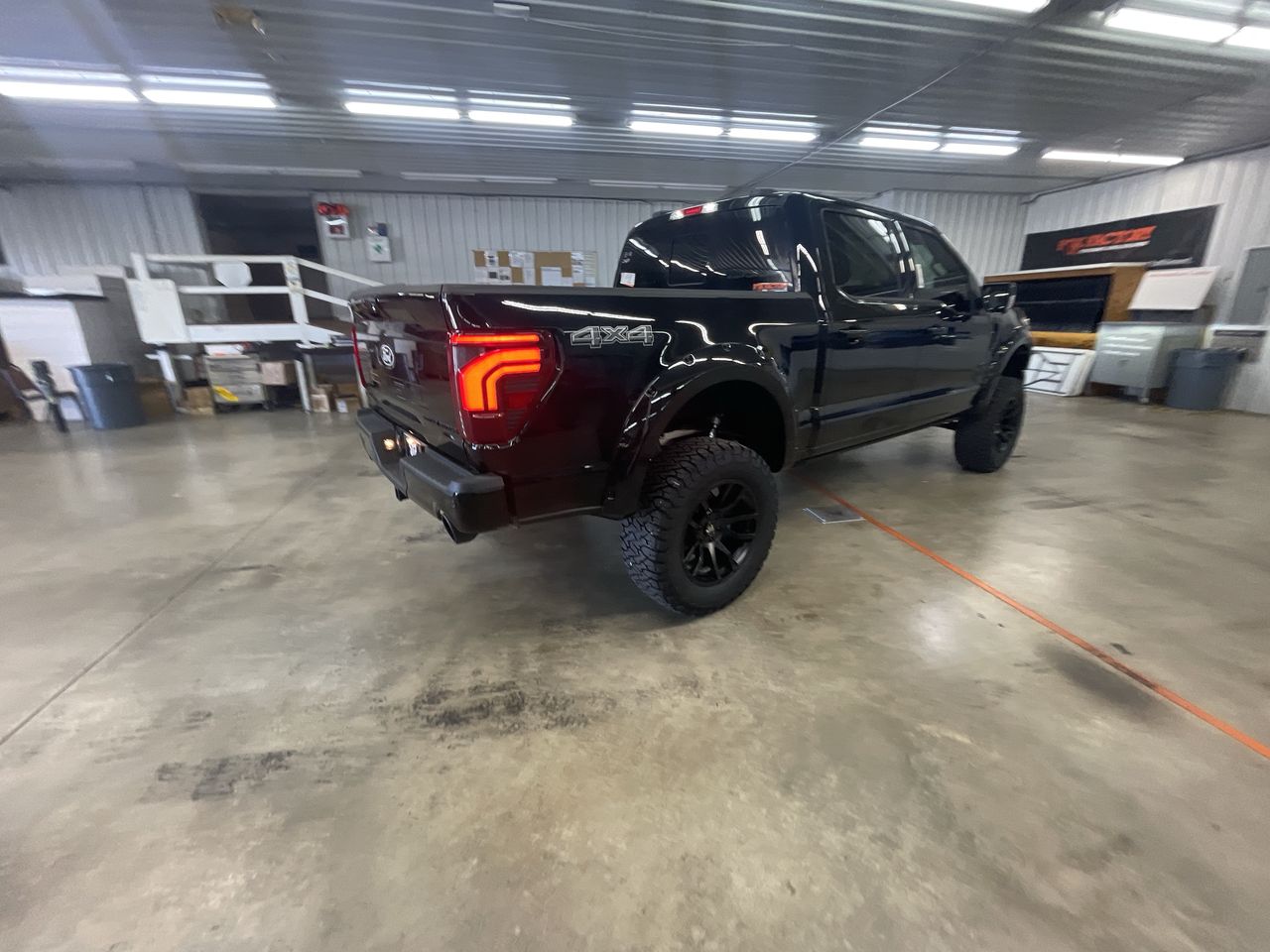 Vehicle Image 8