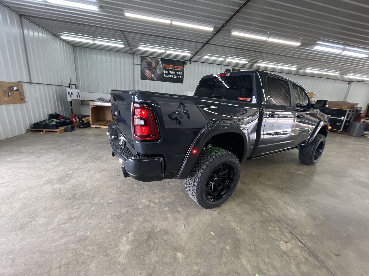 Vehicle Image 8