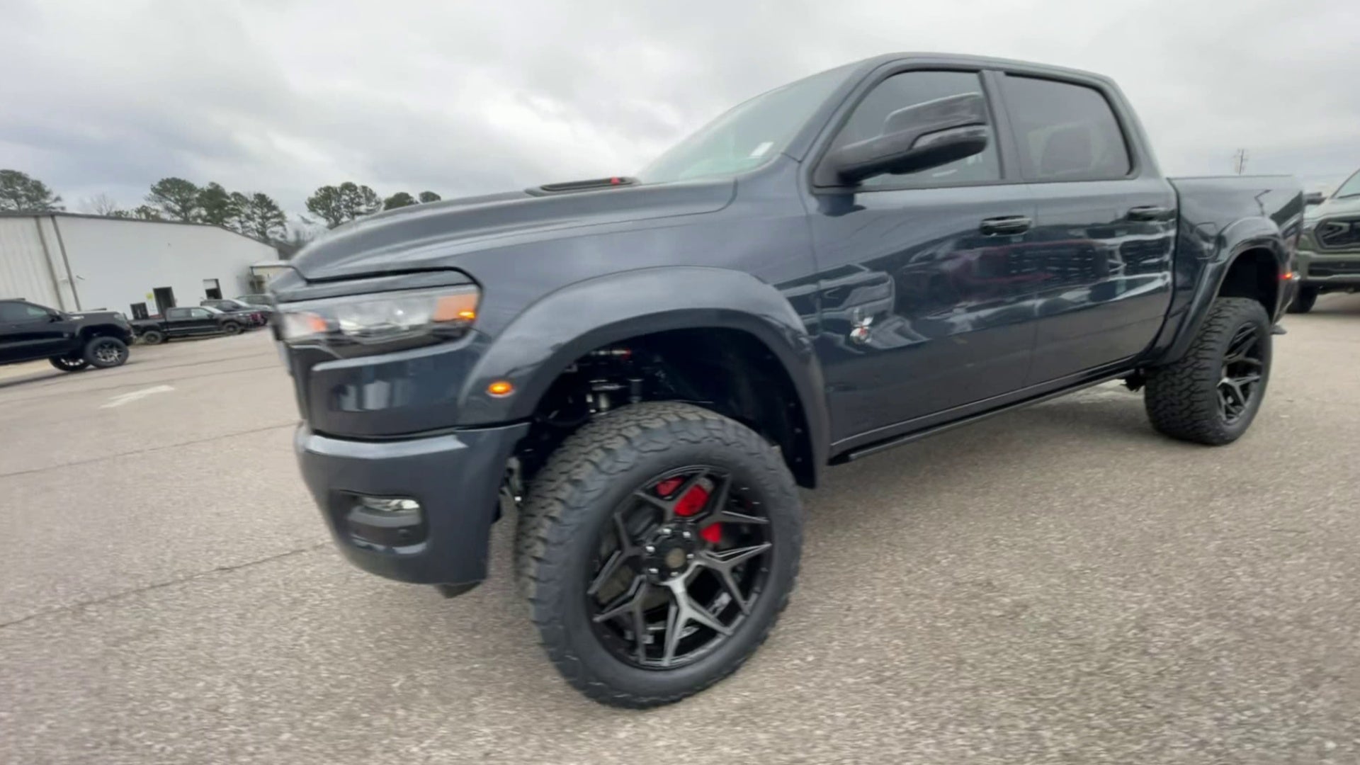 Vehicle Image 4