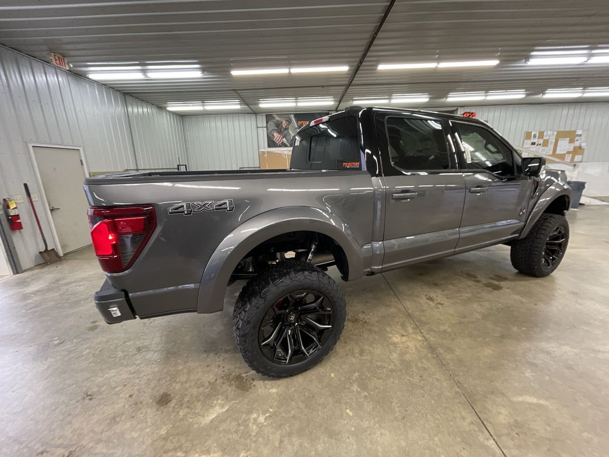 Vehicle Image 8