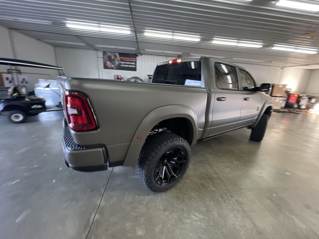 Vehicle Image 8