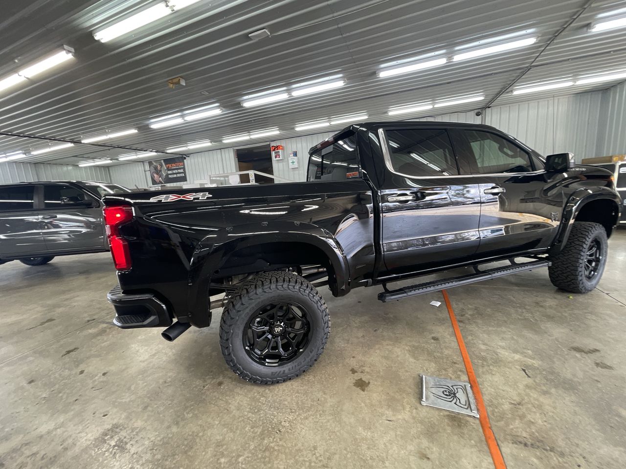 Vehicle Image 8