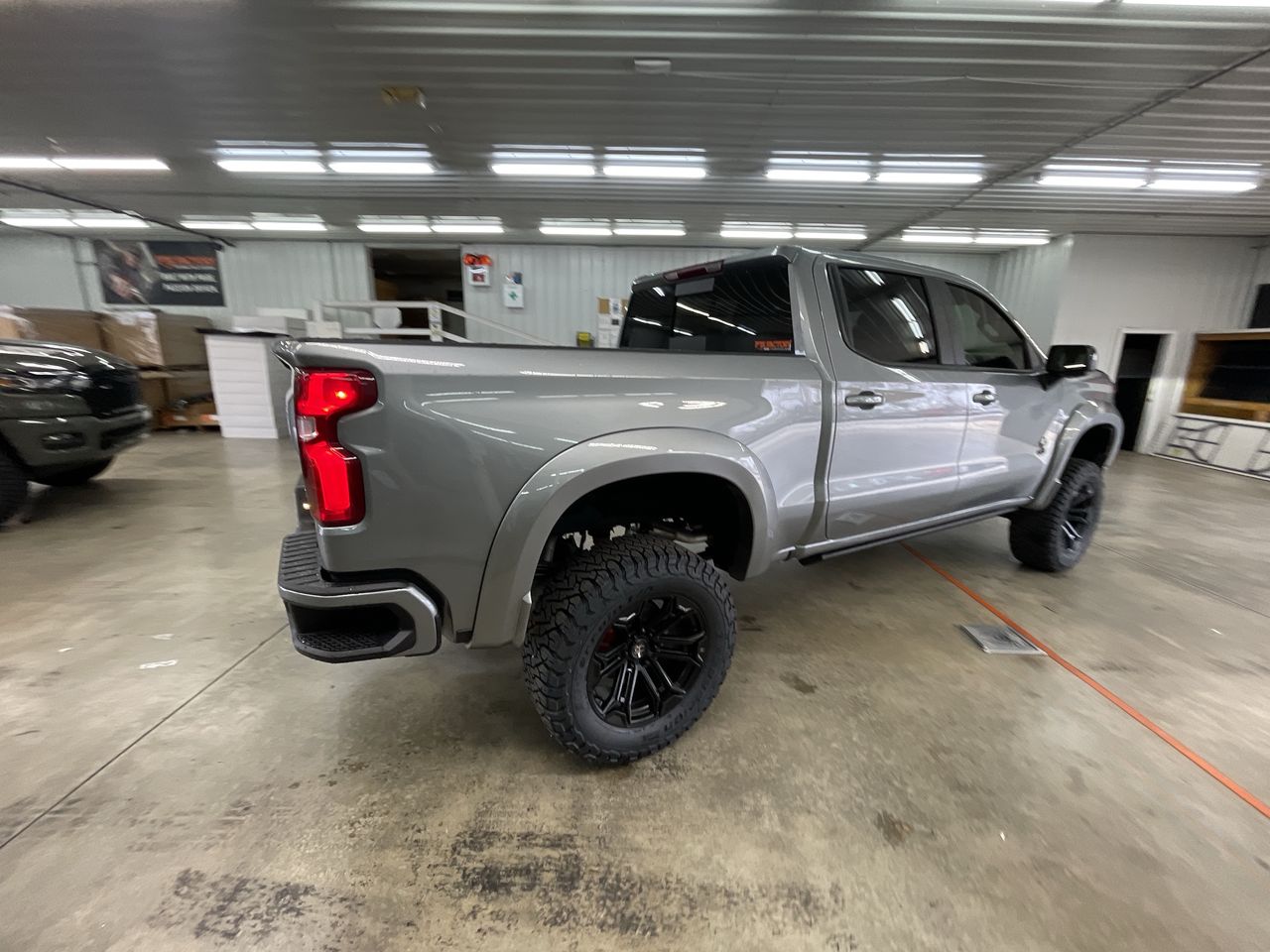 Vehicle Image 8