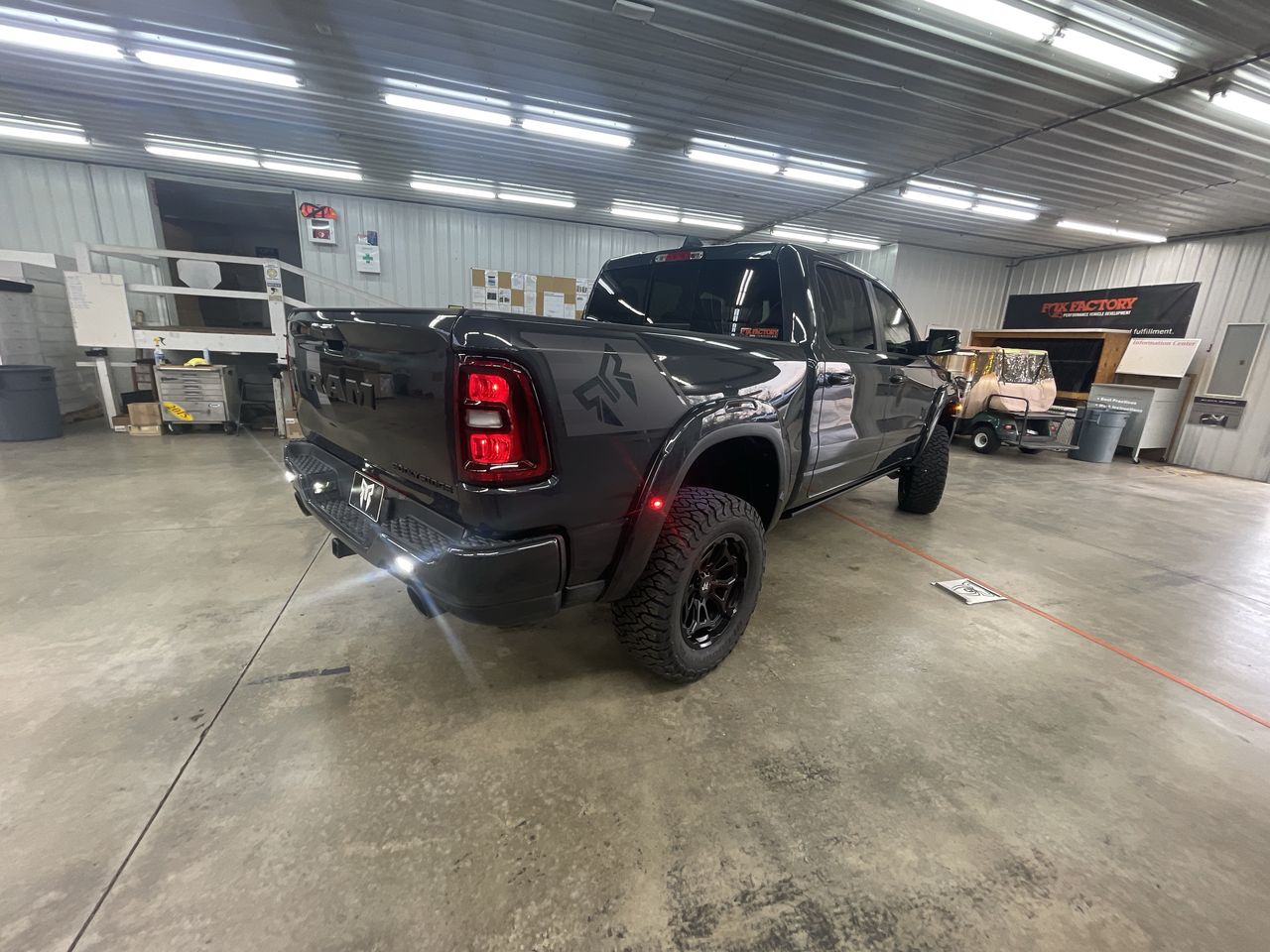 Vehicle Image 8