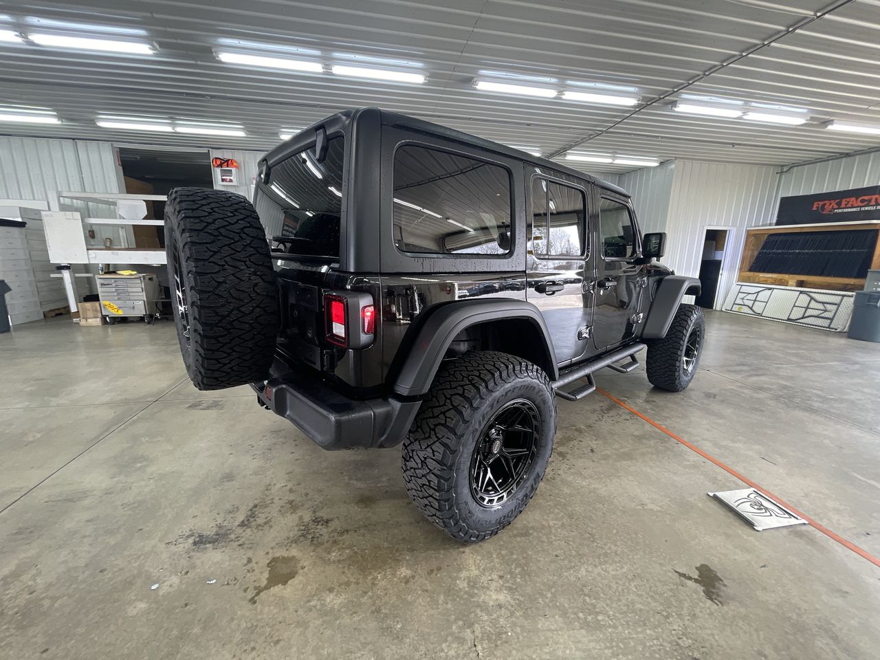 Vehicle Image 8