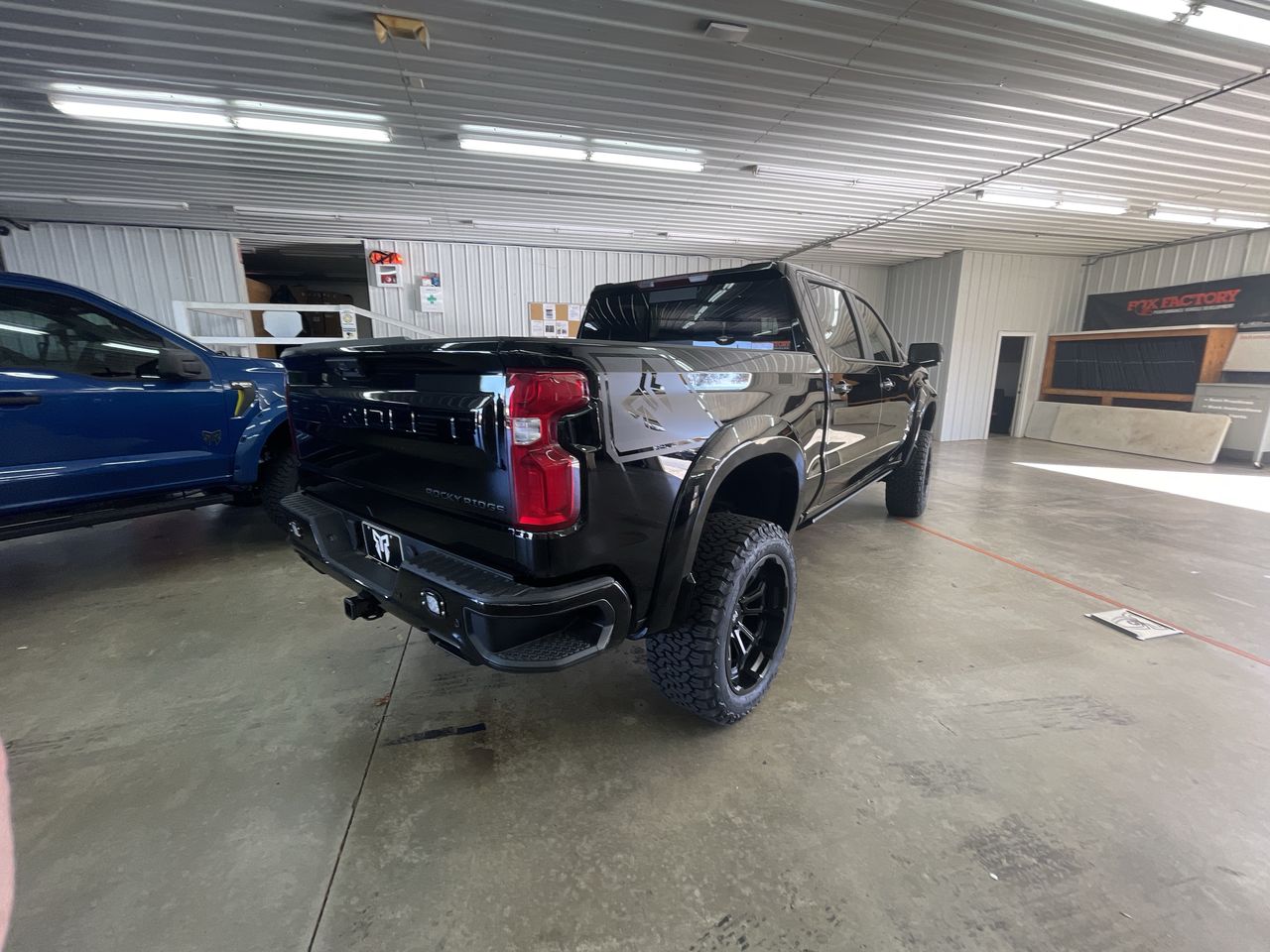 Vehicle Image 8