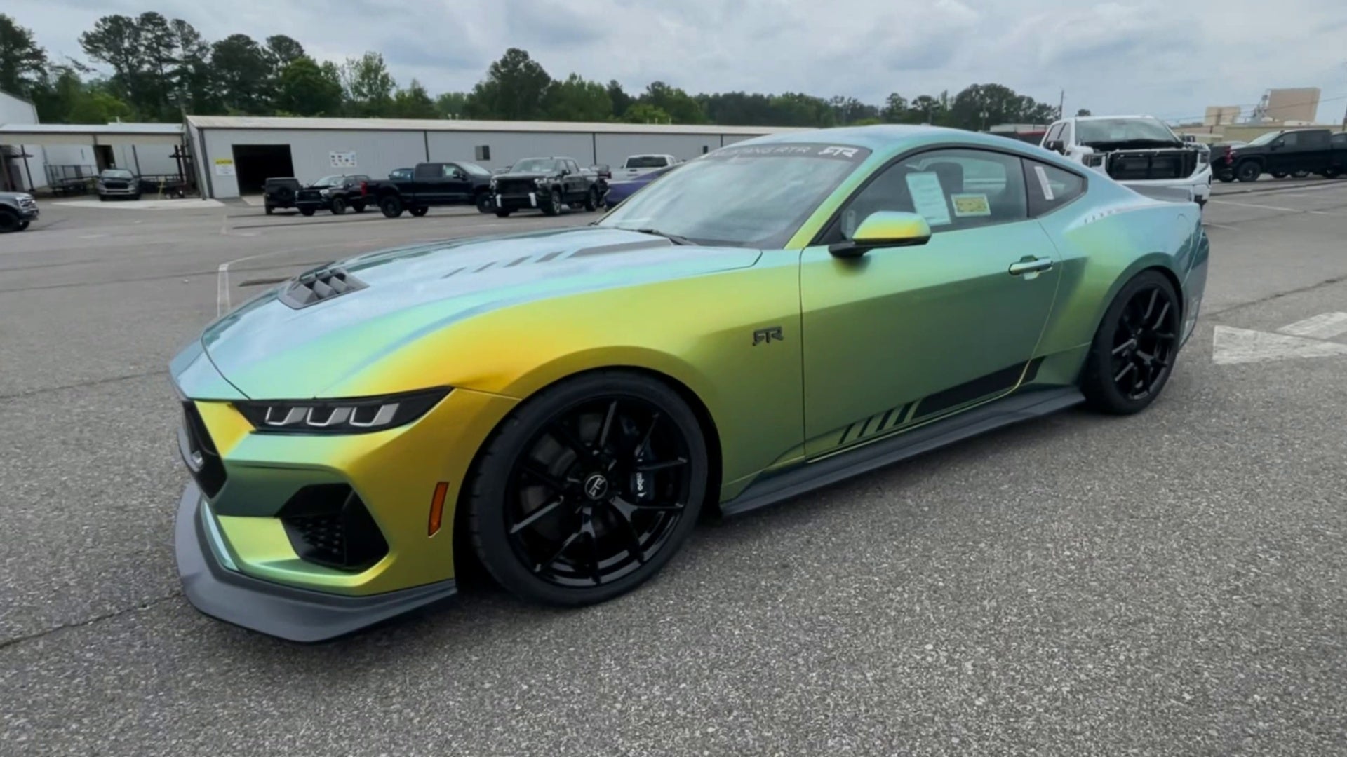 Vehicle Image 4