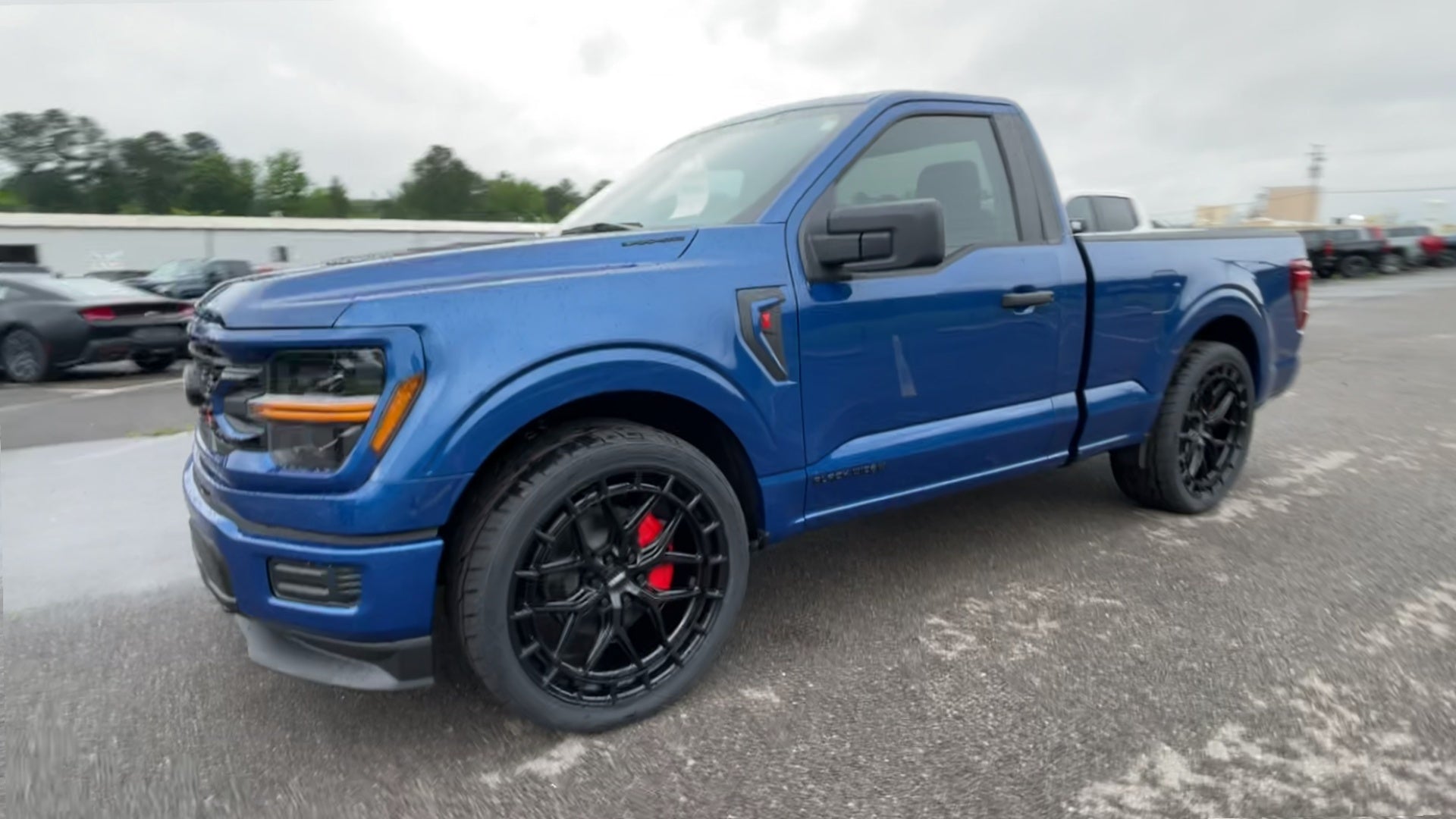 Vehicle Image 4