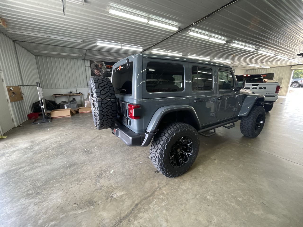 Vehicle Image 7