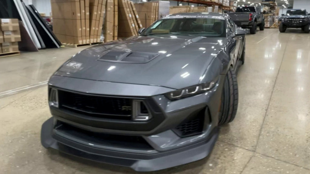 Vehicle Image 4