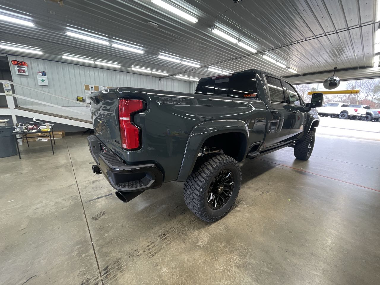 Vehicle Image 8