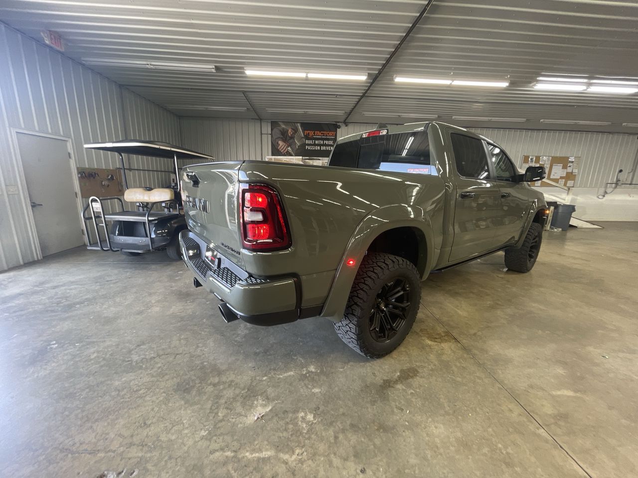 Vehicle Image 8