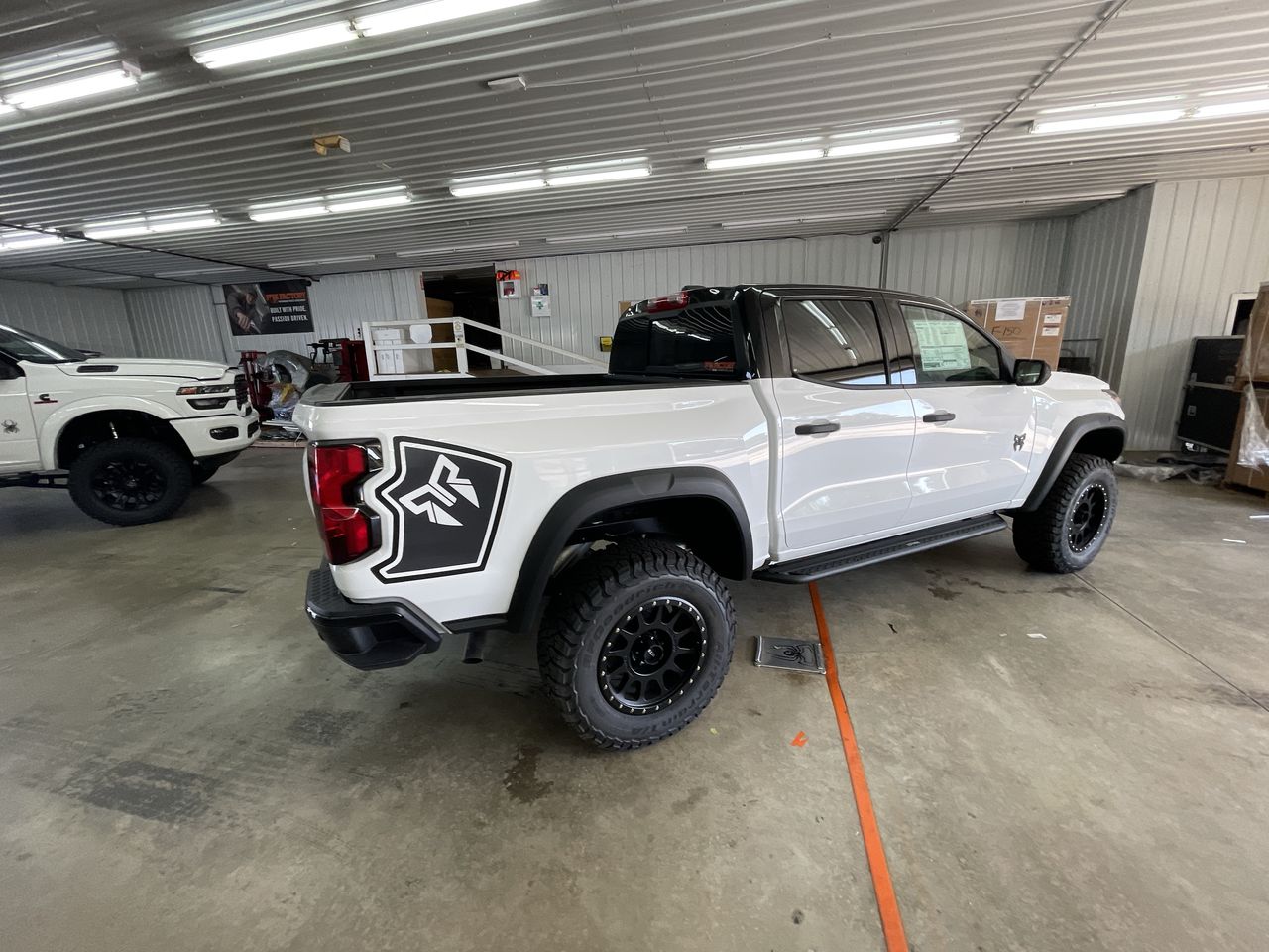 Vehicle Image 8