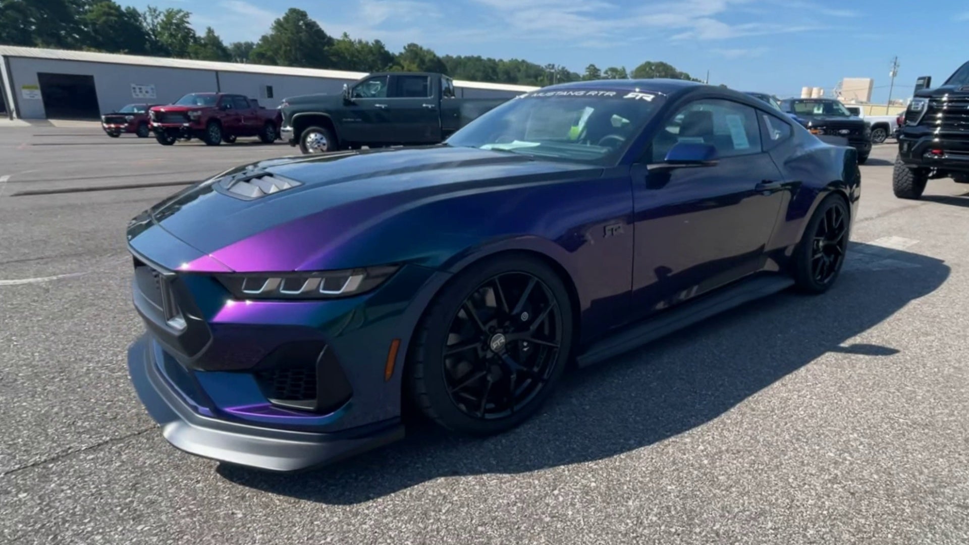 Vehicle Image 4