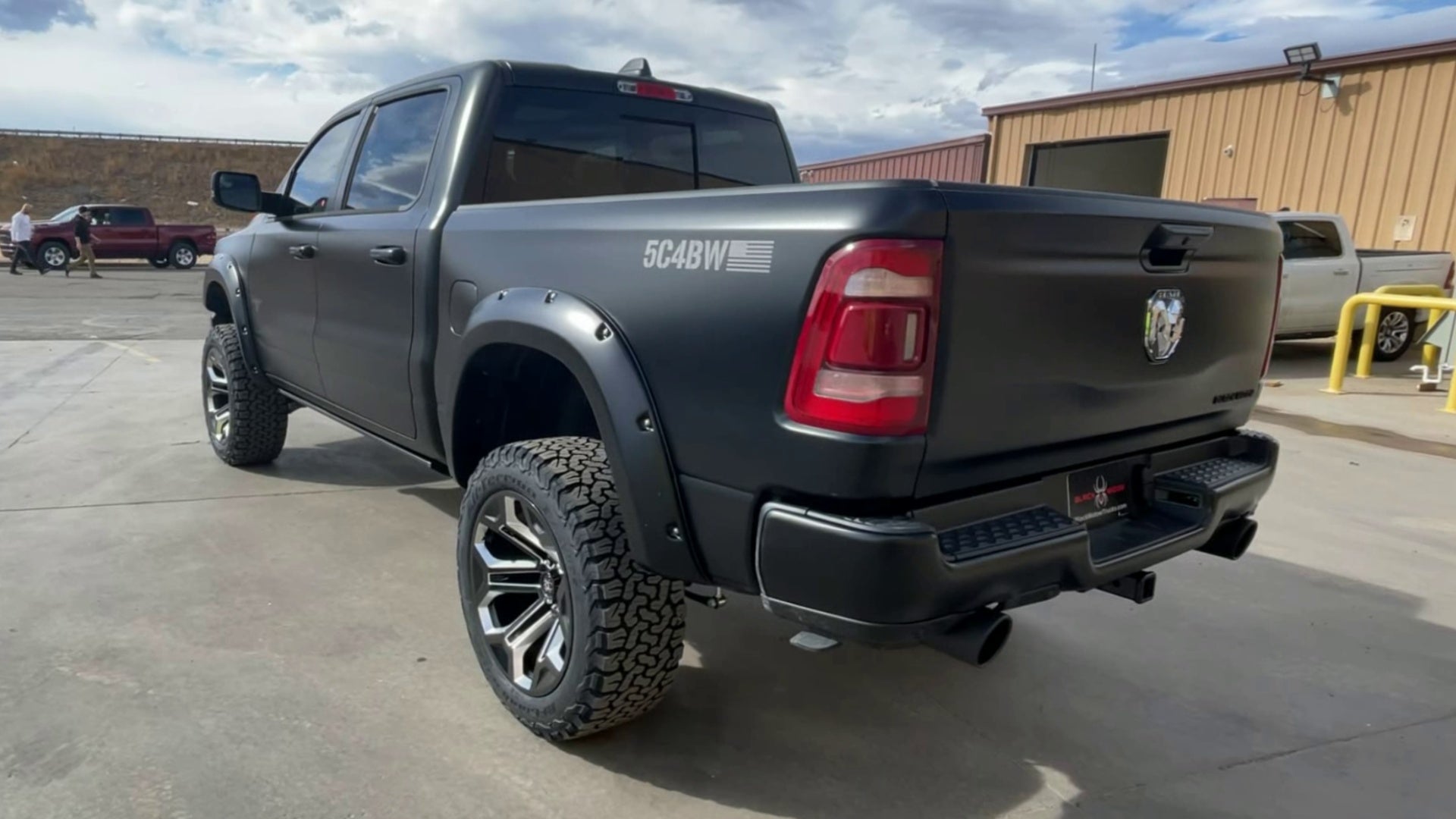 Vehicle Image 4