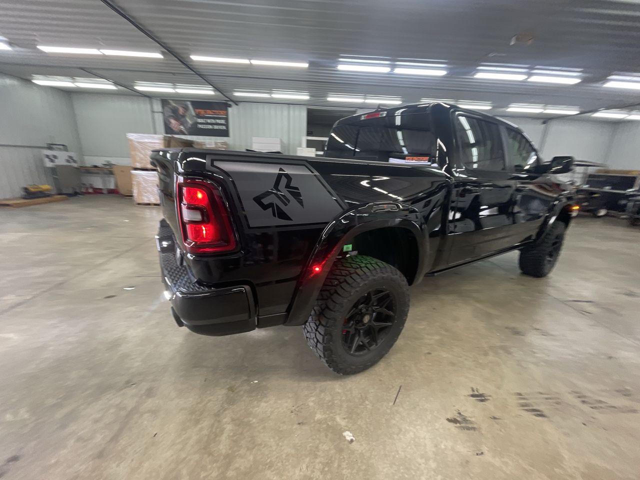 Vehicle Image 8