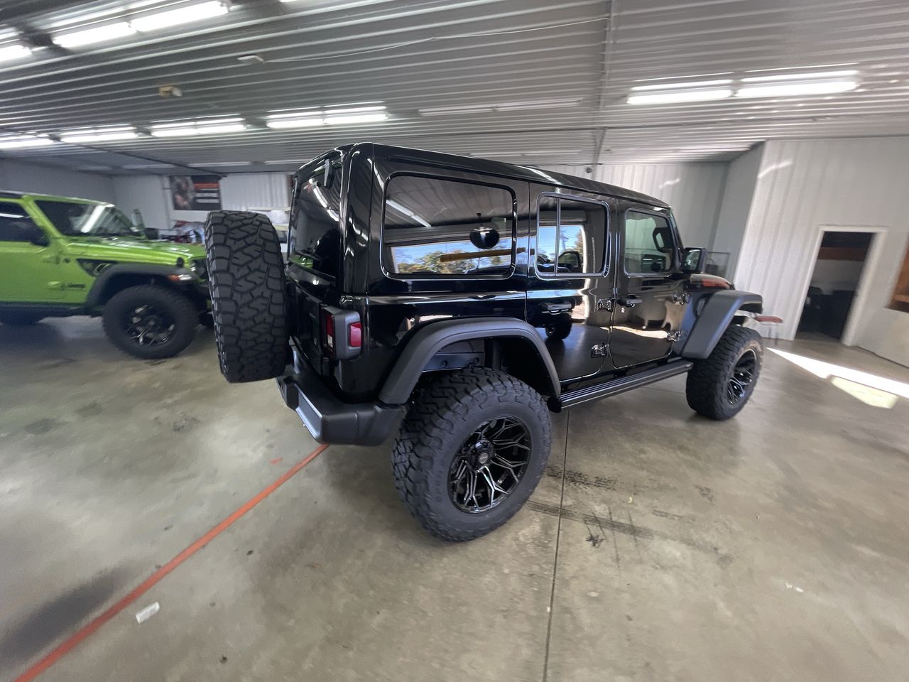 Vehicle Image 8