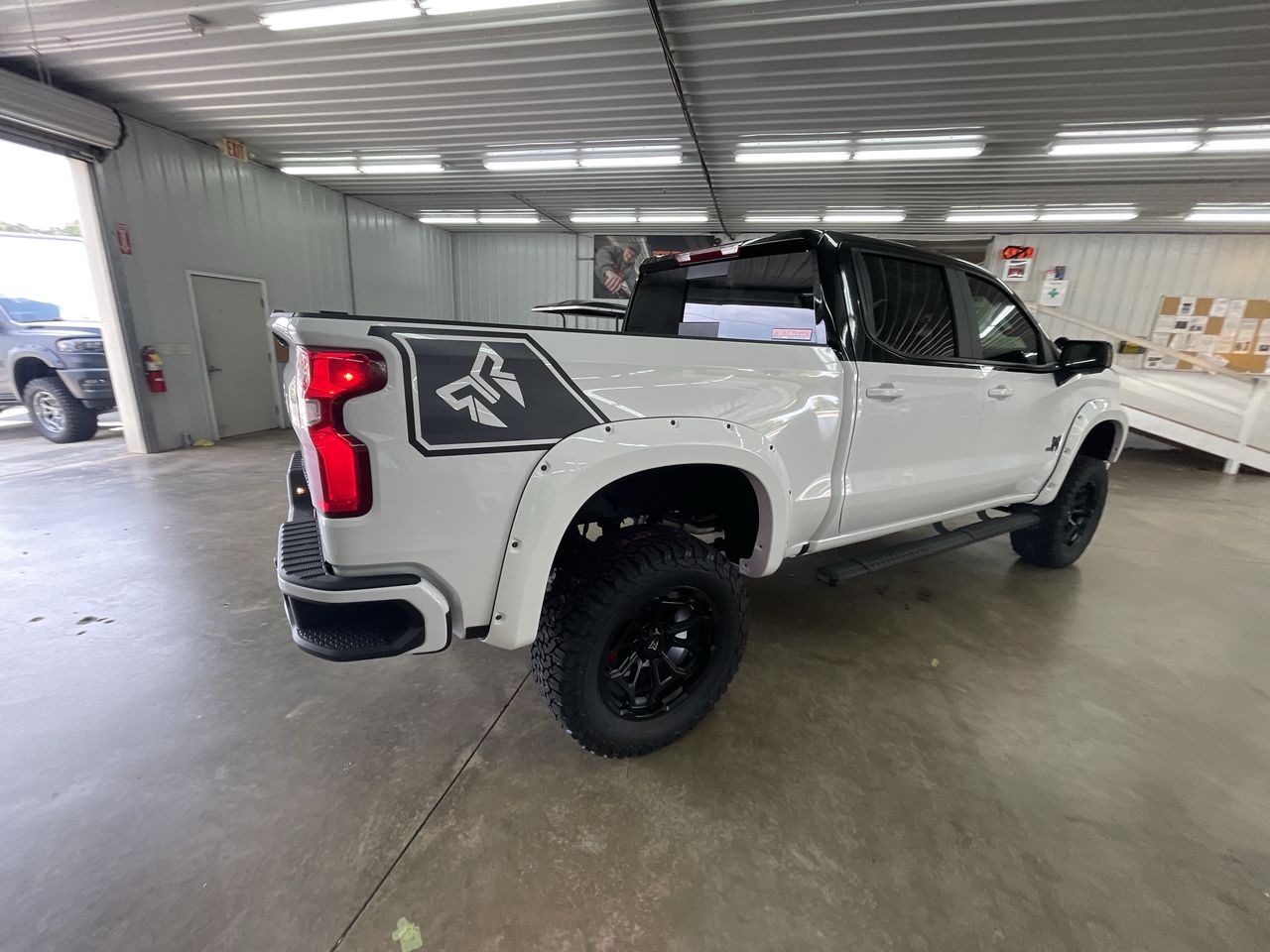 Vehicle Image 7
