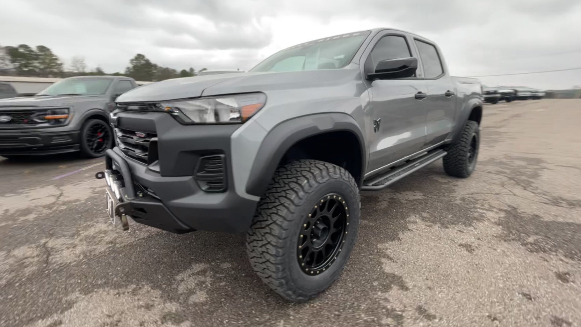 Vehicle Image 4