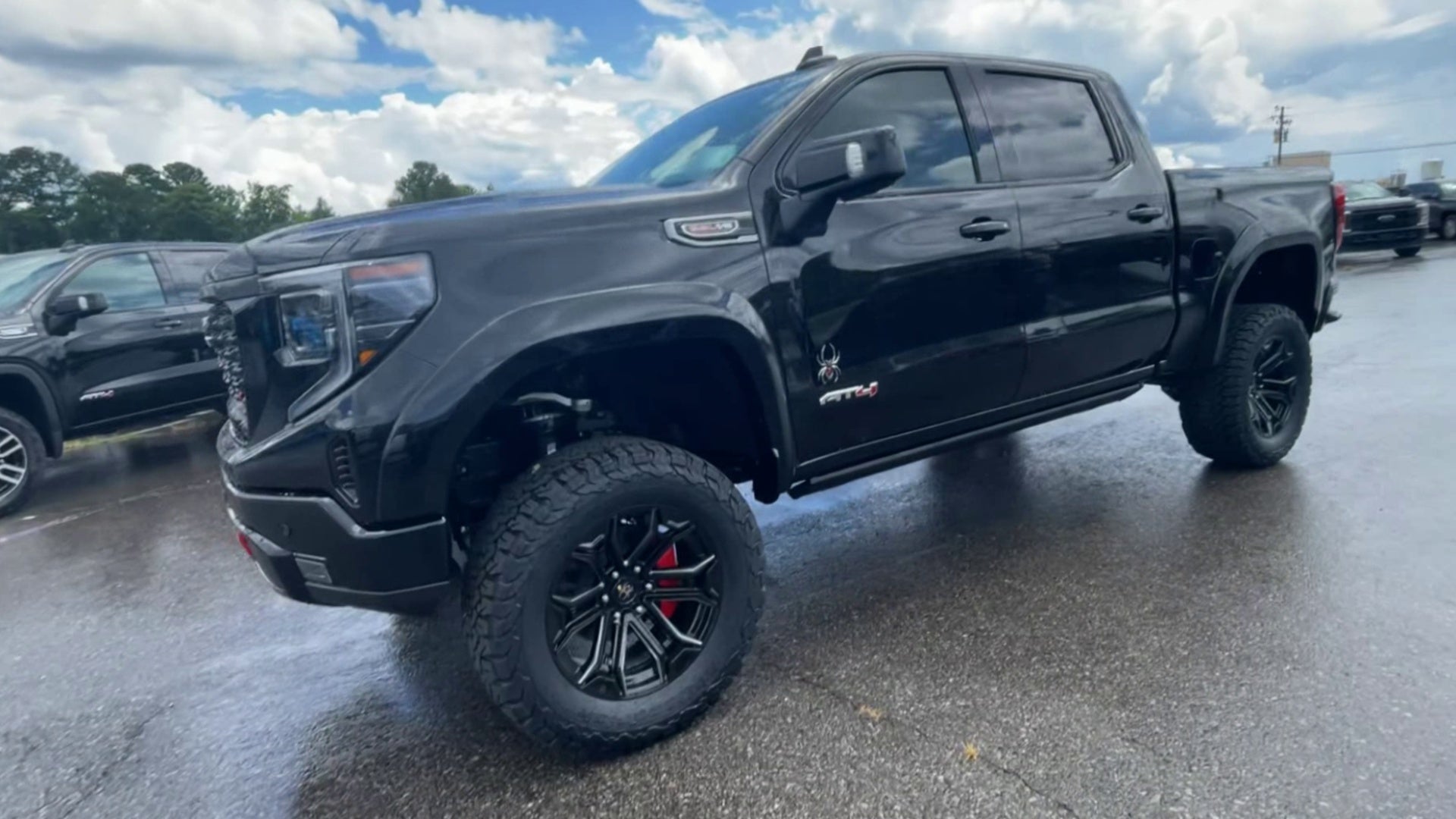 Vehicle Image 4