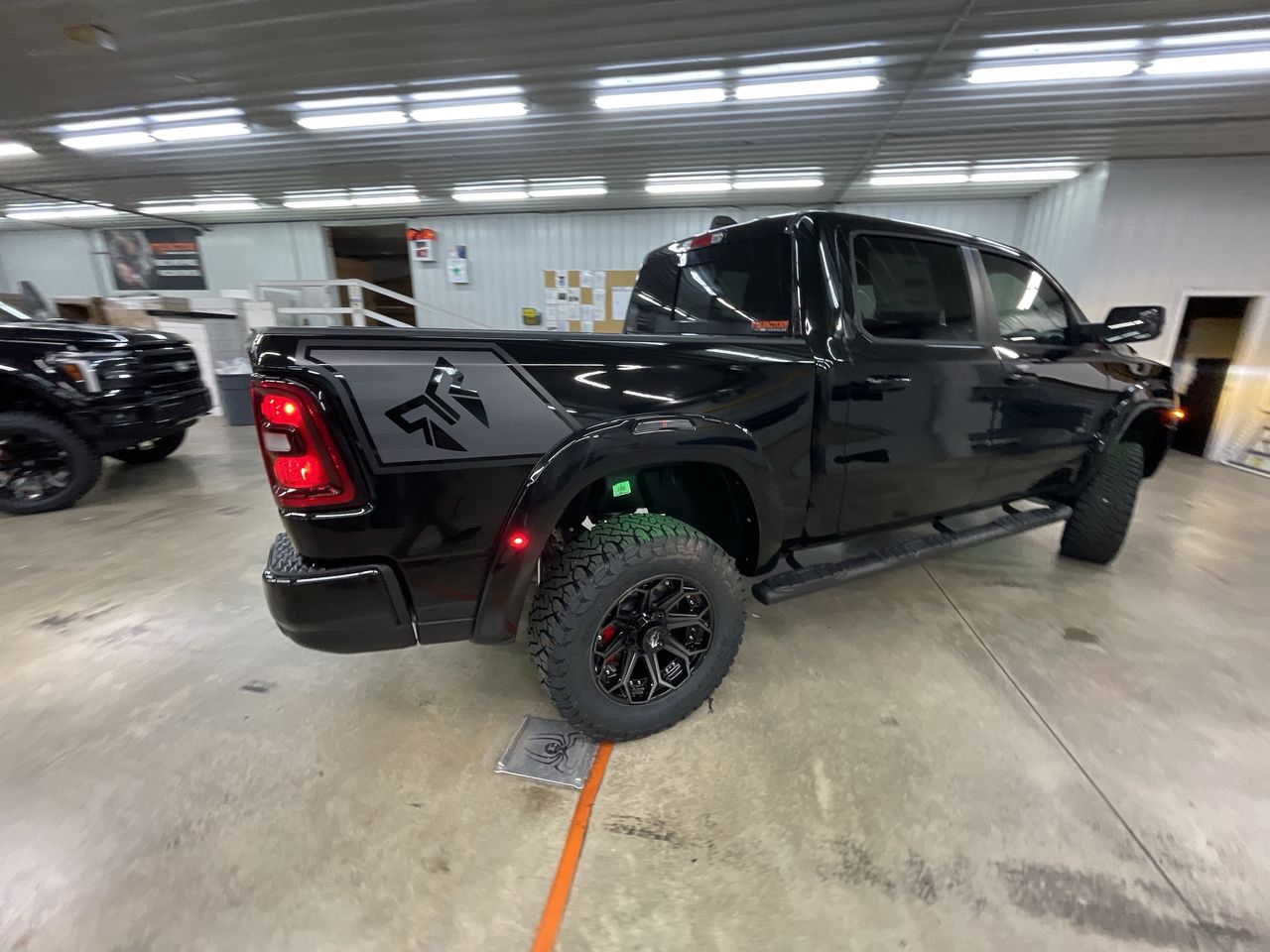 Vehicle Image 8