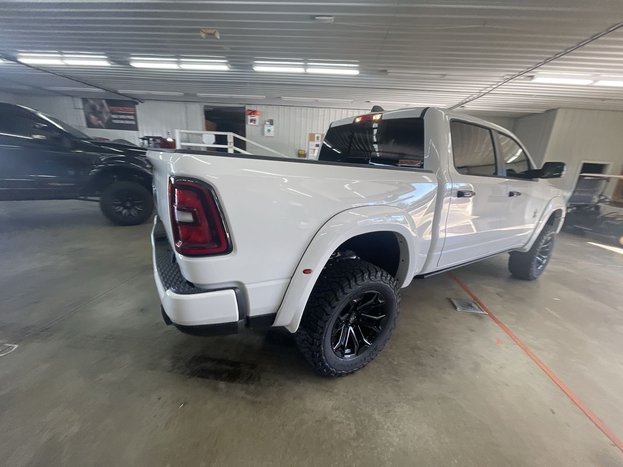 Vehicle Image 8