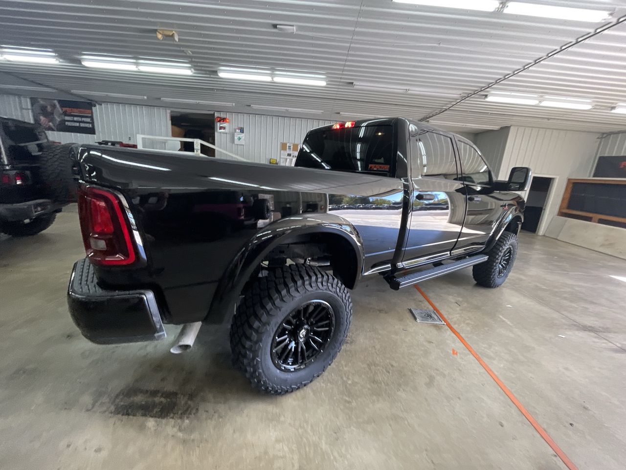 Vehicle Image 8